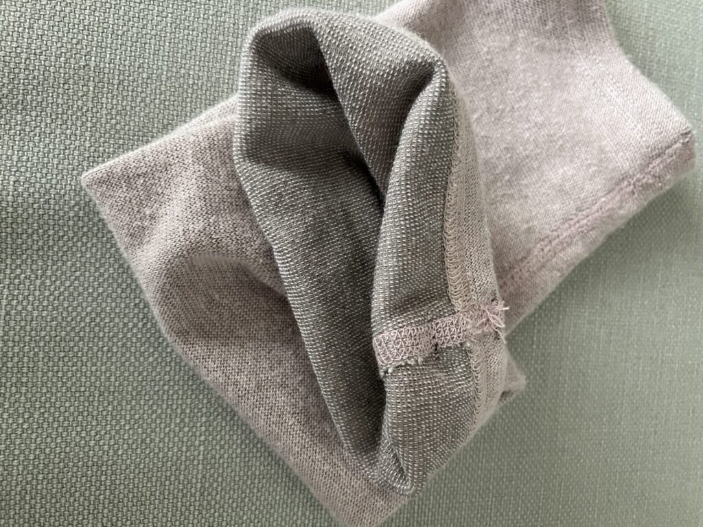 BSファインのレッグウォーマーを裏返してアップにした画像