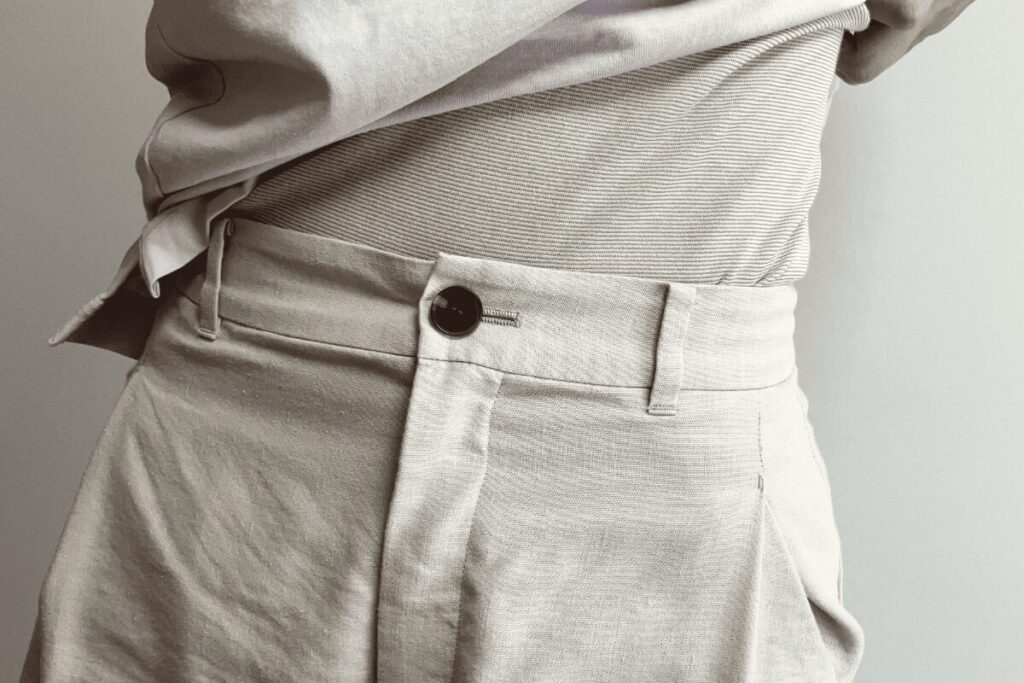 BSファインのウエストウォーマーを着用したお腹周りの写真