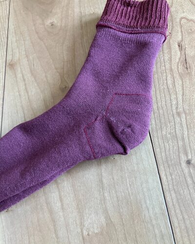 太陽ニットのかかとツルツル靴下の裏面