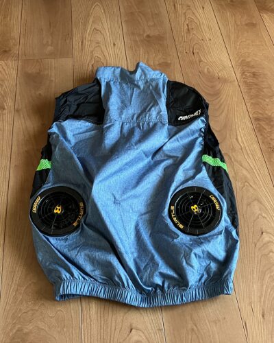 バートルの空調服（裏）