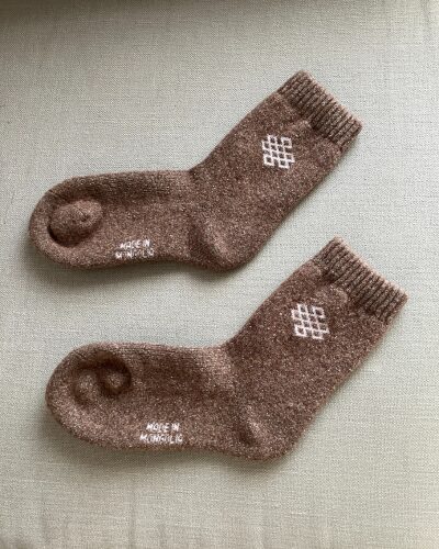 モンゴル良品ショップMONの羊と暮らす靴下