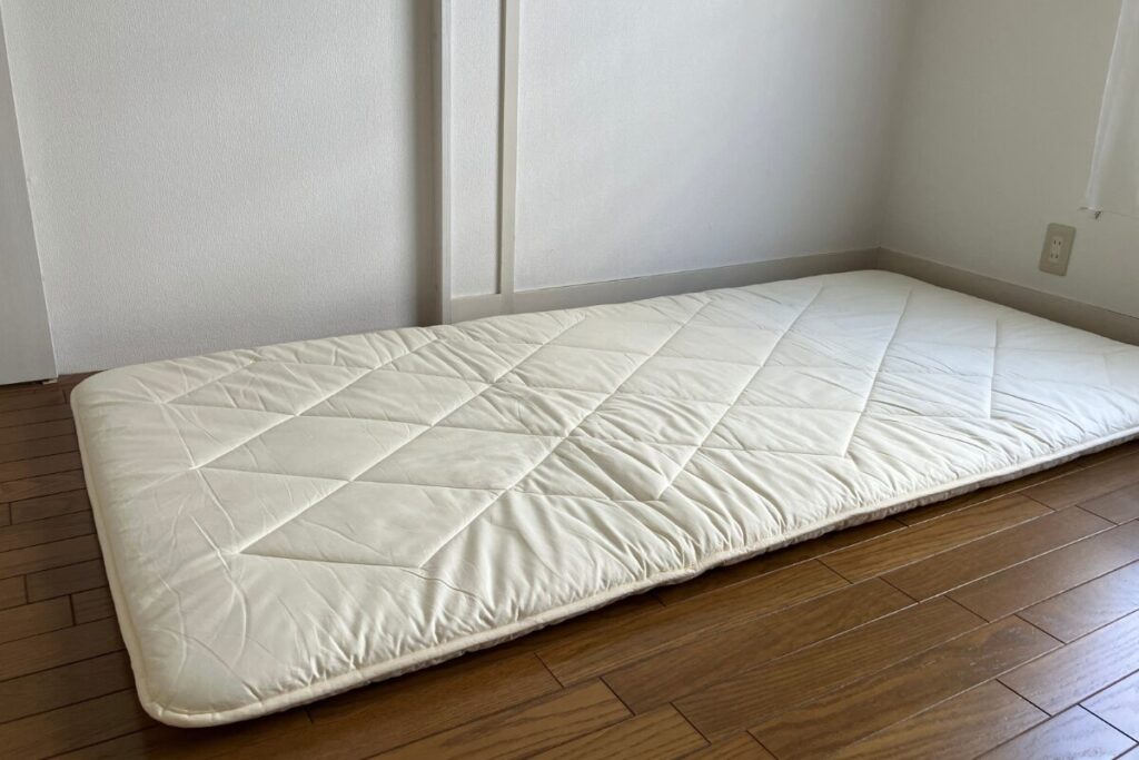 V-Lap採用の詰め物2.8kgの超軽量モデルの敷布団