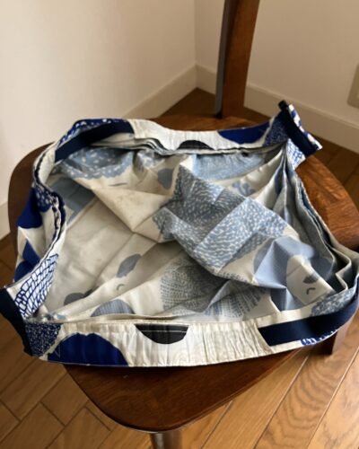 マーナのエコバッグ「シュパット」を広げた様子